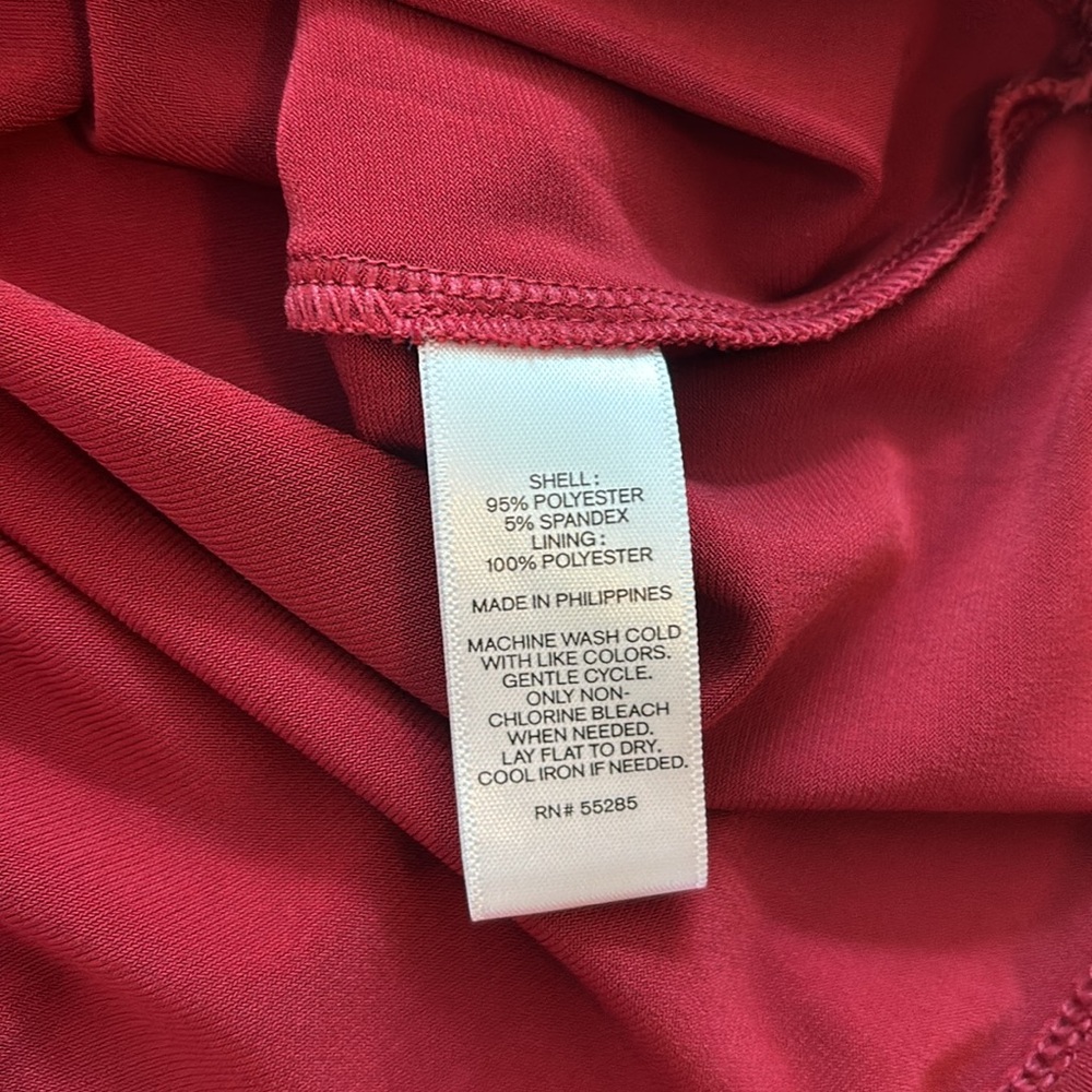 Express Cutout Top - red - Picture 6 of 7